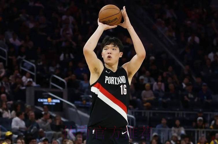 杨瀚森7分钟3篮板 开拓者不敌猛龙 霍勒迪21+7 杨瀚森7分钟3篮板 开拓者不敌猛龙 霍勒迪21+7